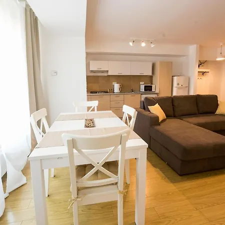 Paradis Exotic Apartment Mamaia